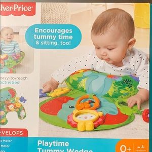 Play time tummy wedge